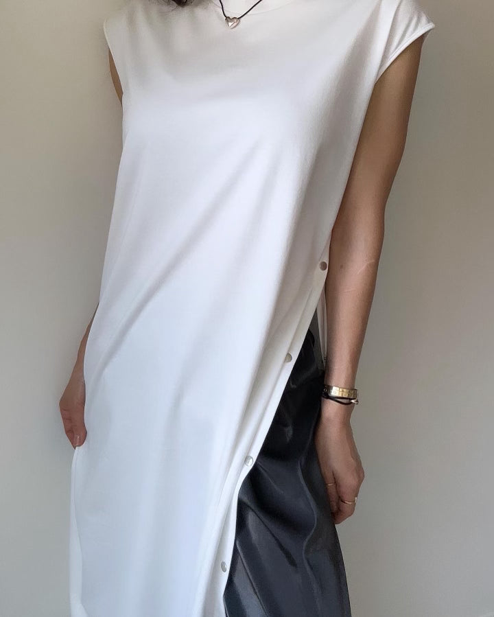 One Side Slit Snap Detail Dress (PAPERMOON)